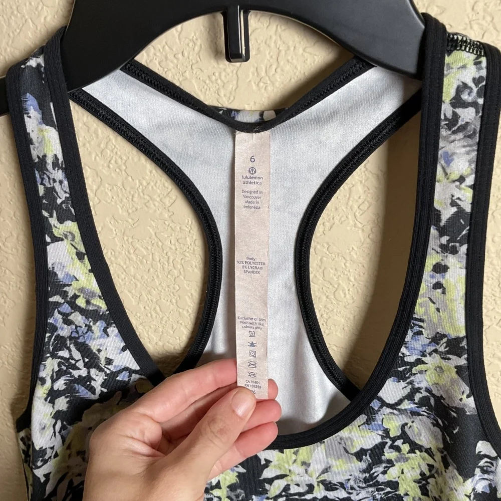 Lululemon Womens 6 Floral Athletic Racerback Tank Top Yoga Running‎ Workout